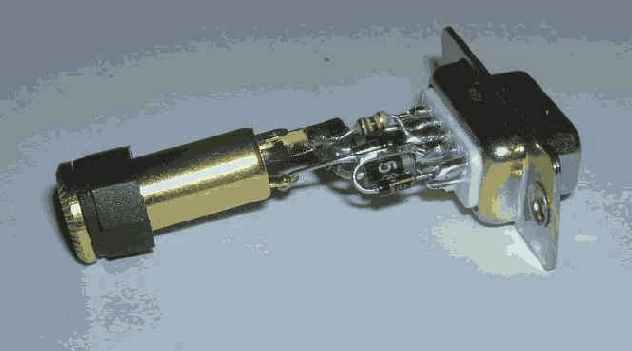    DS-18B20.   